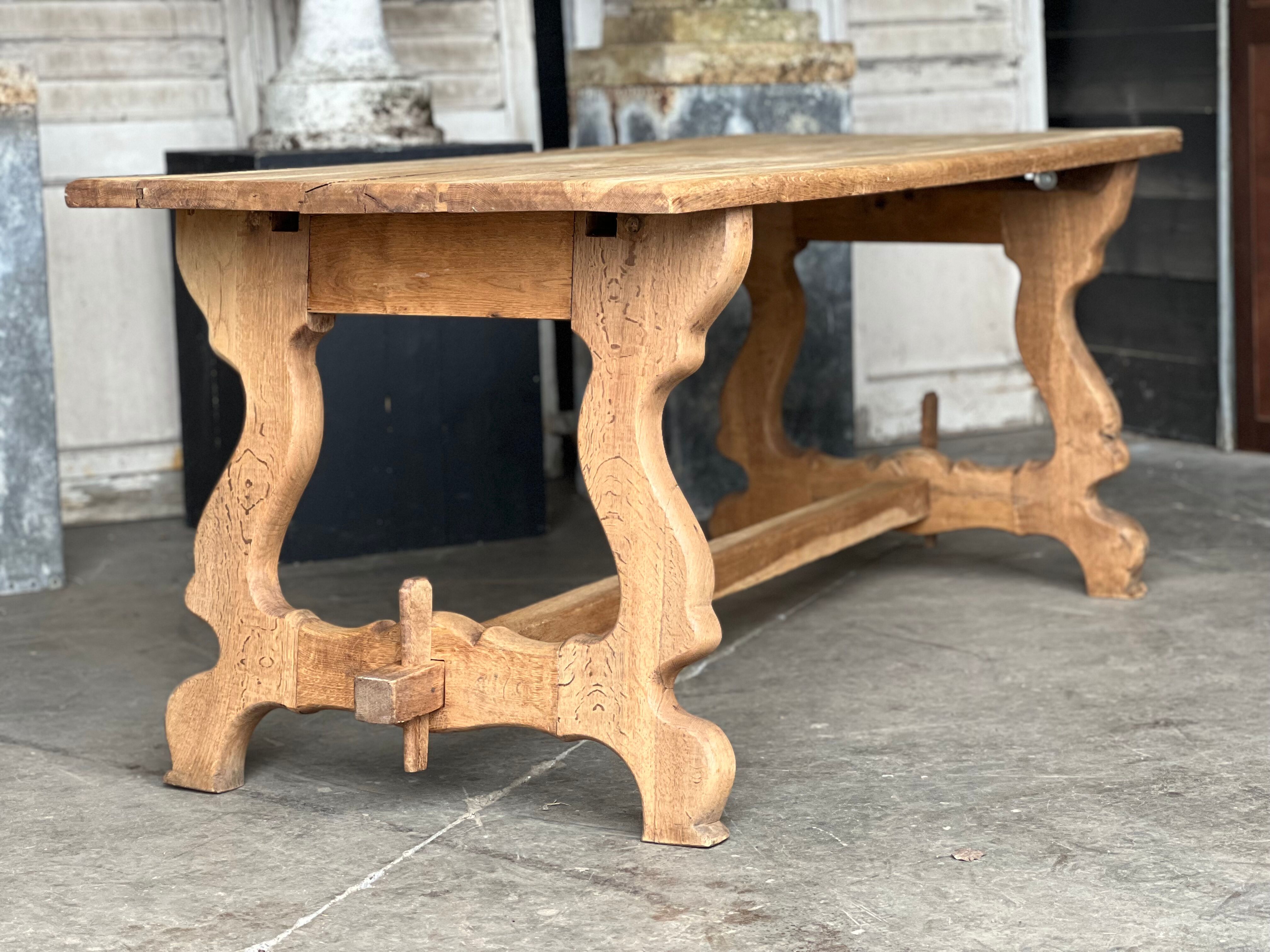 Farmhouse table