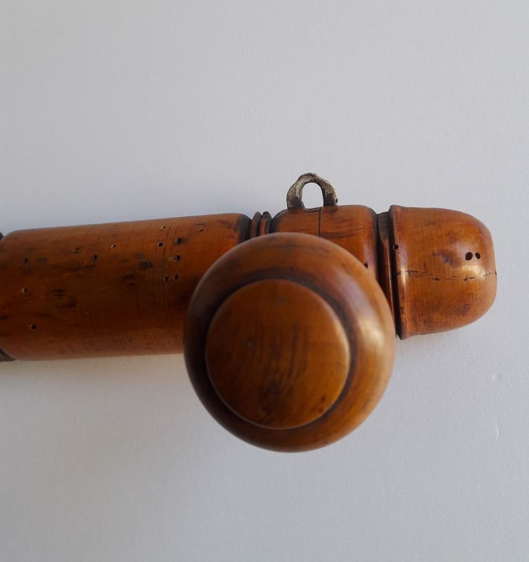 Wooden wall coat rack 4 hooks