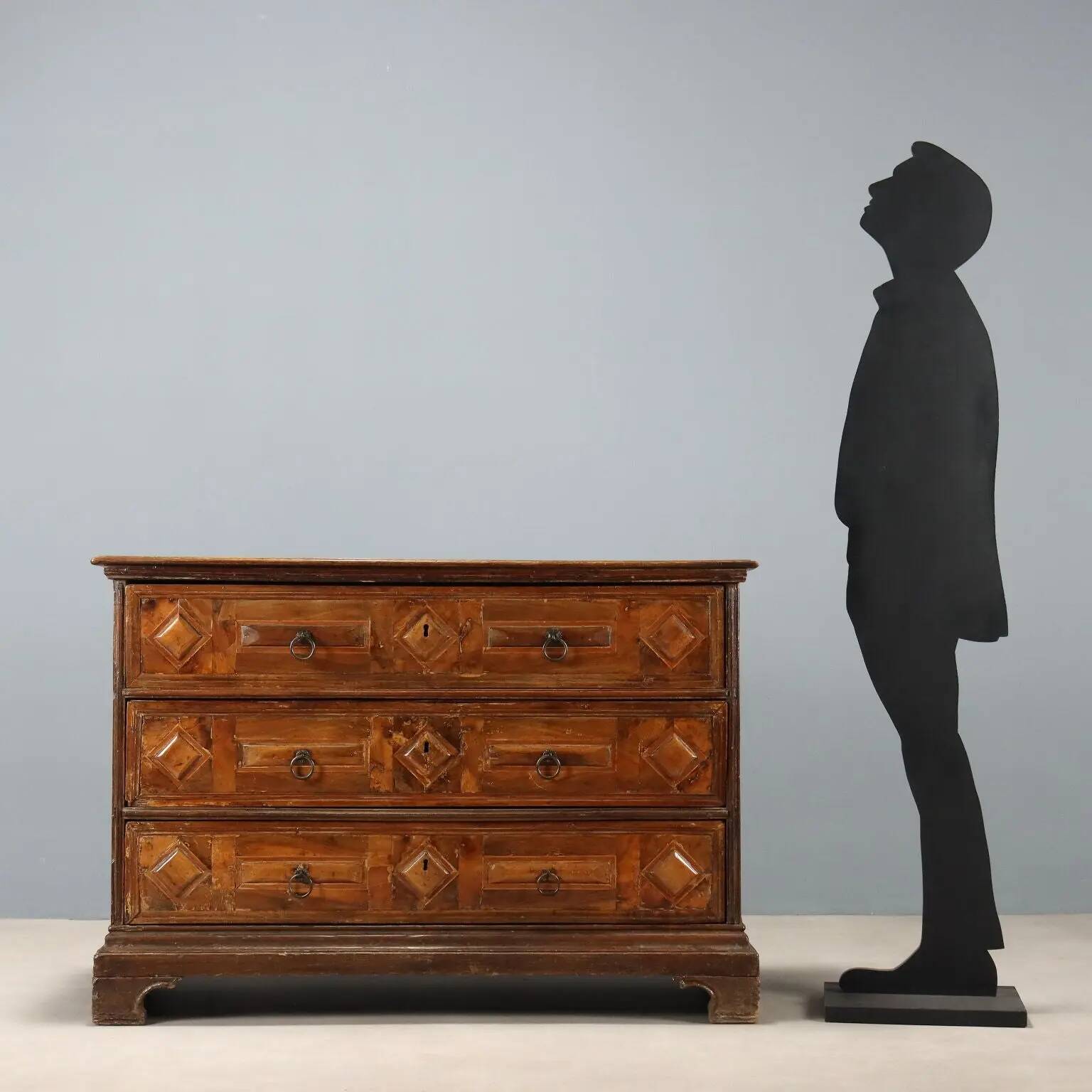 Commode ancienne baroque en noyer à 3 tiroirs, XVIIIe siècle