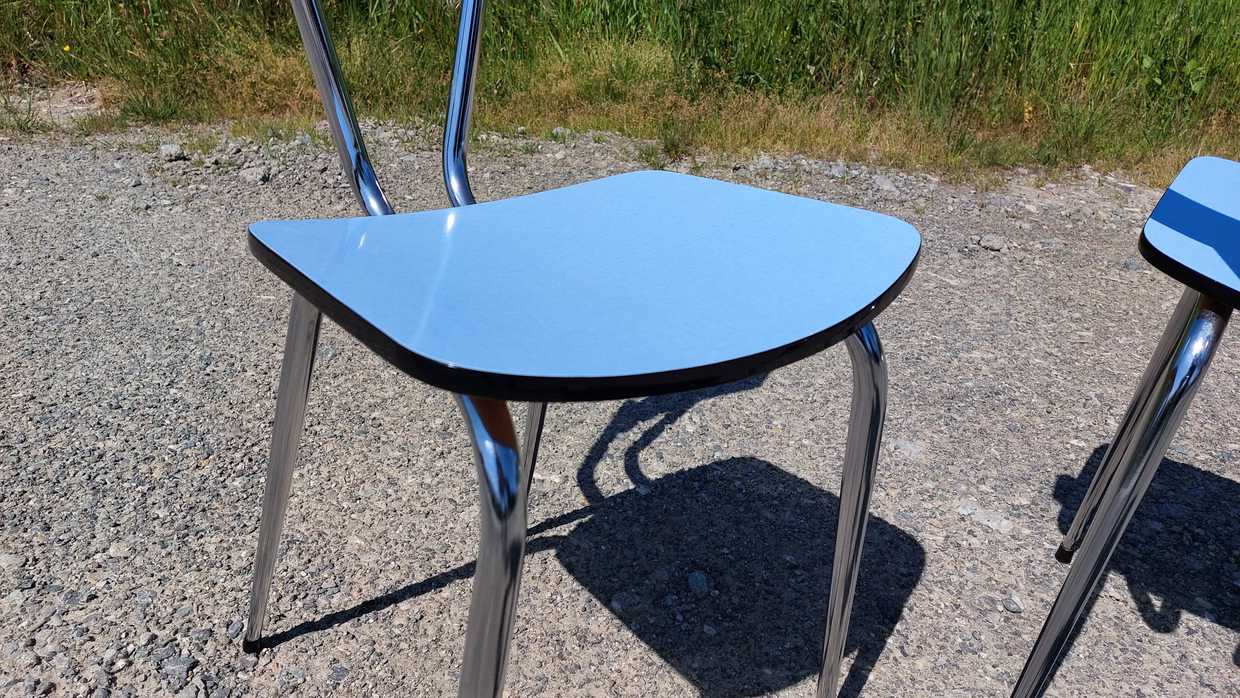 Pair of chairs in blue formica - vintage