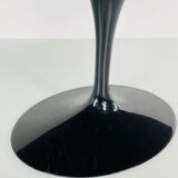 Saarinen dining table "Tulip" by Eero Saarinen for Knoll Studio, USA 1957