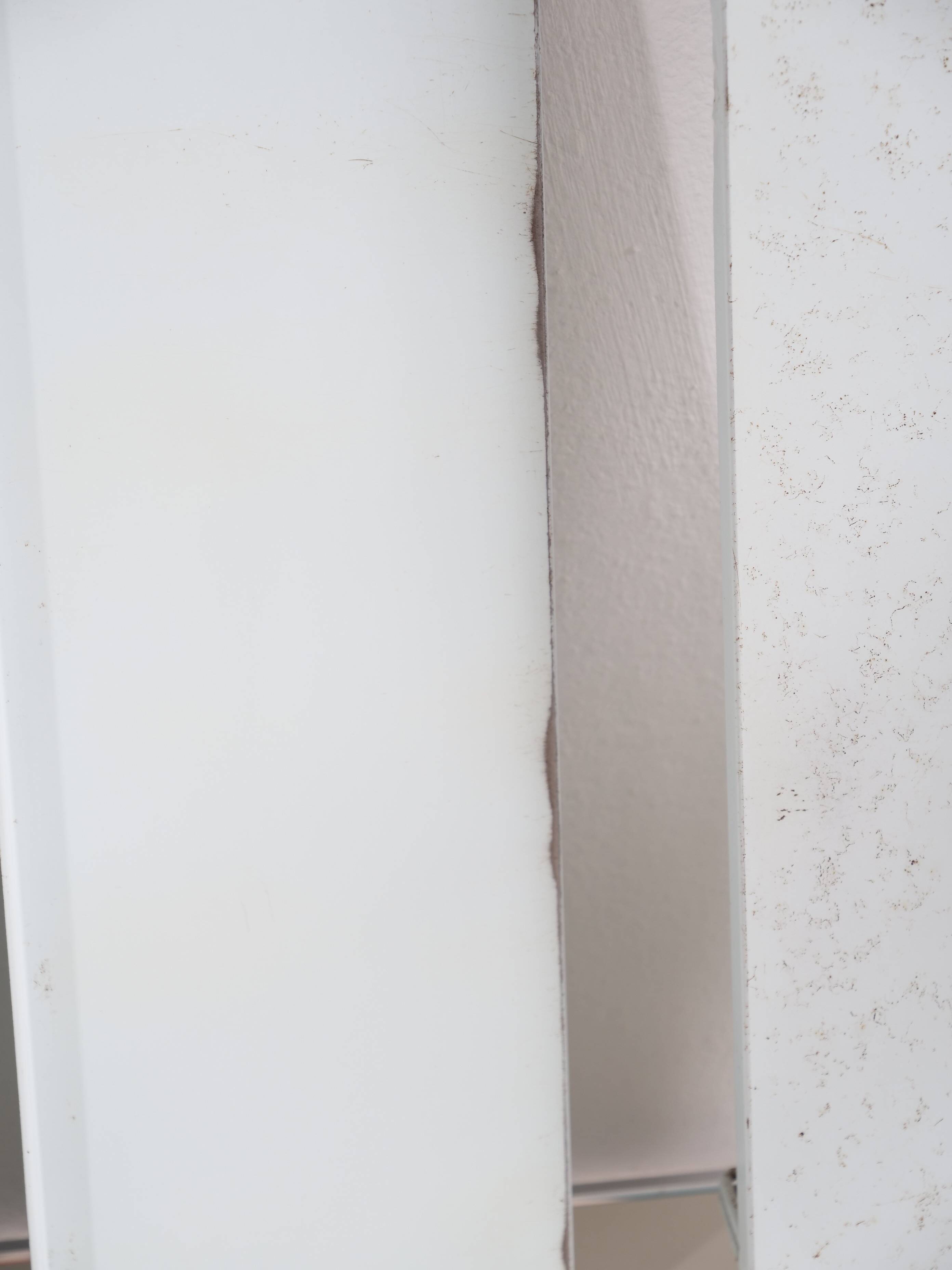 Compact tomado shelf with drawer