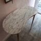 Coiffeuse vintage forme libre marbre blanc 1960
