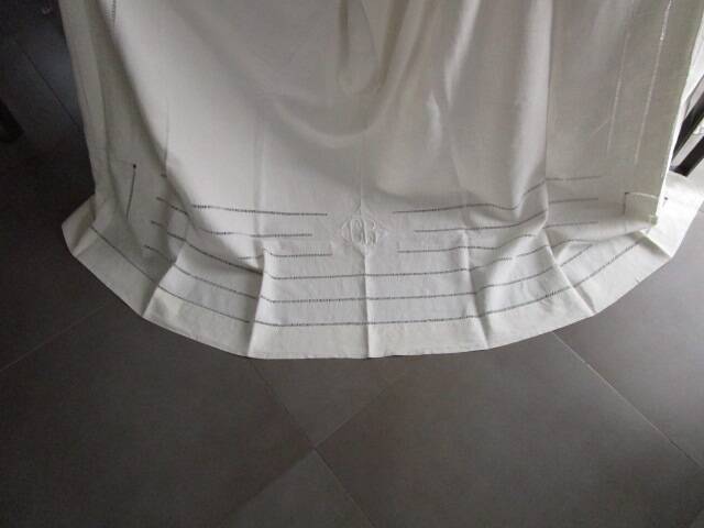 Old monogrammed sheet - embroidered: 290x230cm