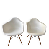 Eames DAW chair Vitra white and wood