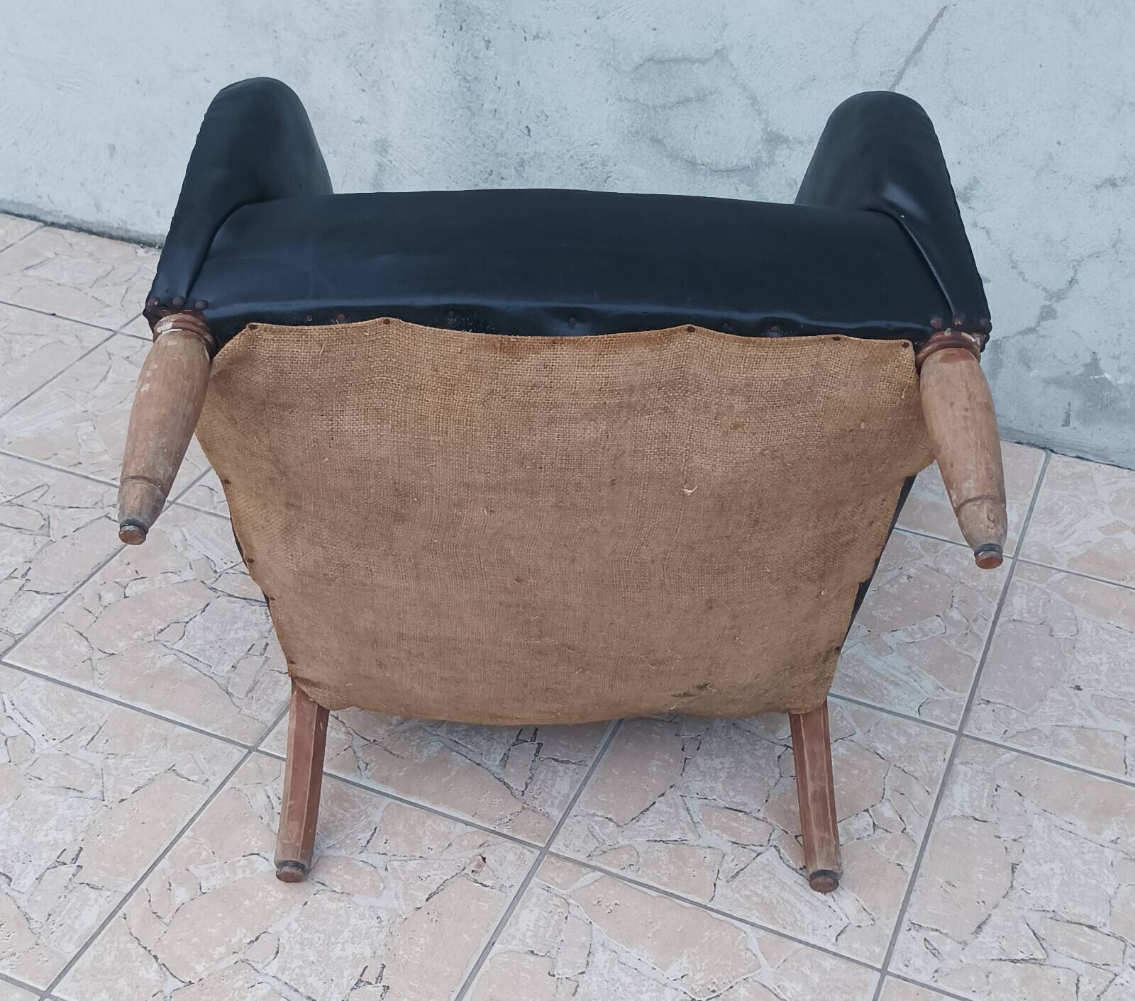 Art Deco armchair in leather