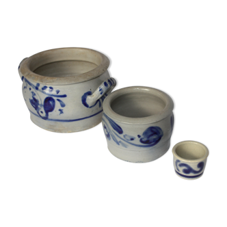 Enamelled stoneware pots