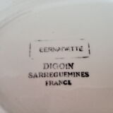 Digoin Sarreguemines Bernadette model dish. In perfect condition, no cracks or chips. 21.5cm x 14.