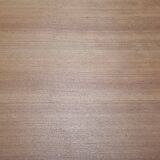 White and wood Bibus