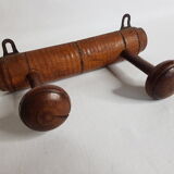 Old wooden wall coats door turned two bamboo imitation patères