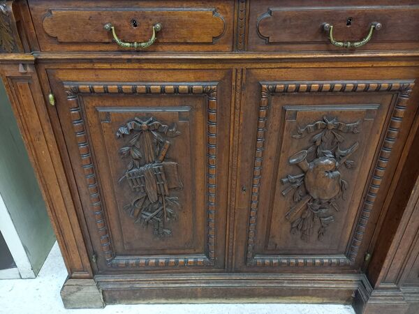 Bibliothèque vitrée en noyer