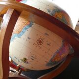 Mappemonde taride  sur socle bois 3 pieds lumineuse