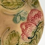Slip plate with strawberry decoration