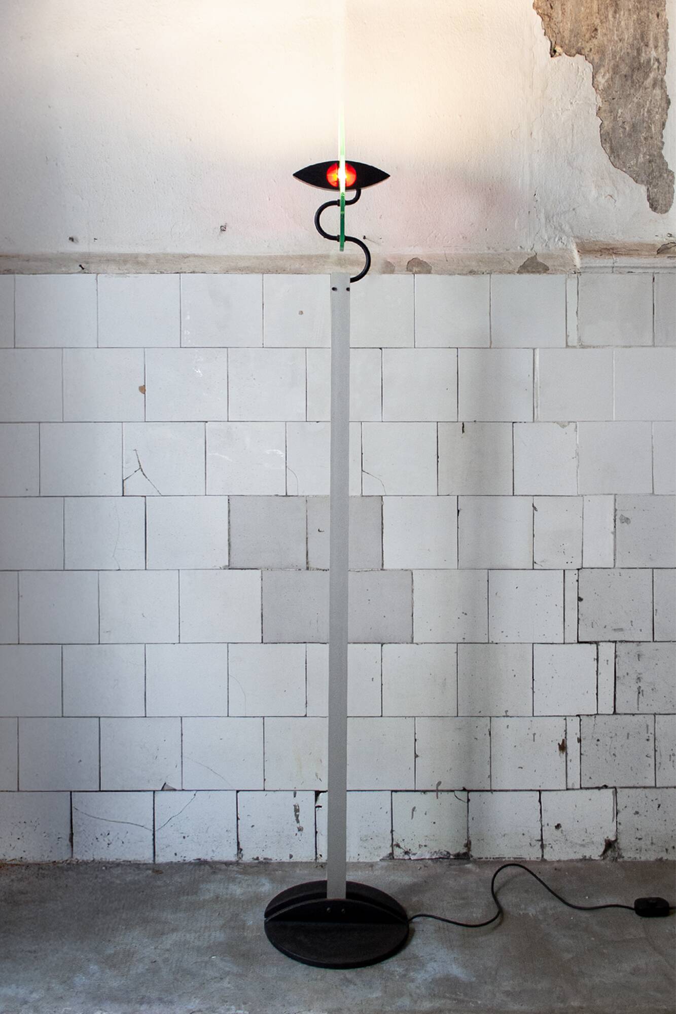 Lampada da terra Olympia di Carlo Forcolini per Artemide, anni '80