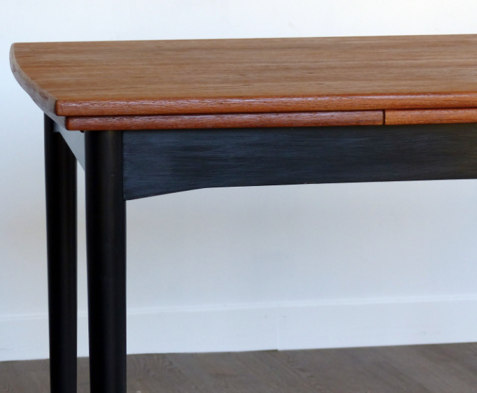 Table de salle à manger scandinave