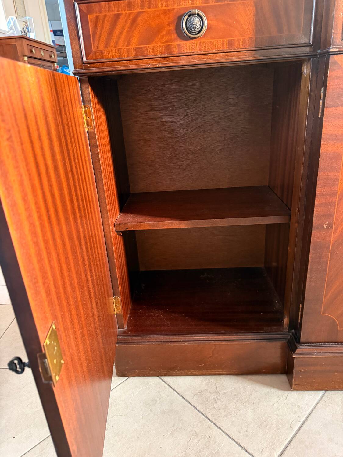 Glass-fronted mahogany bookcase – 1950s – 215 cm