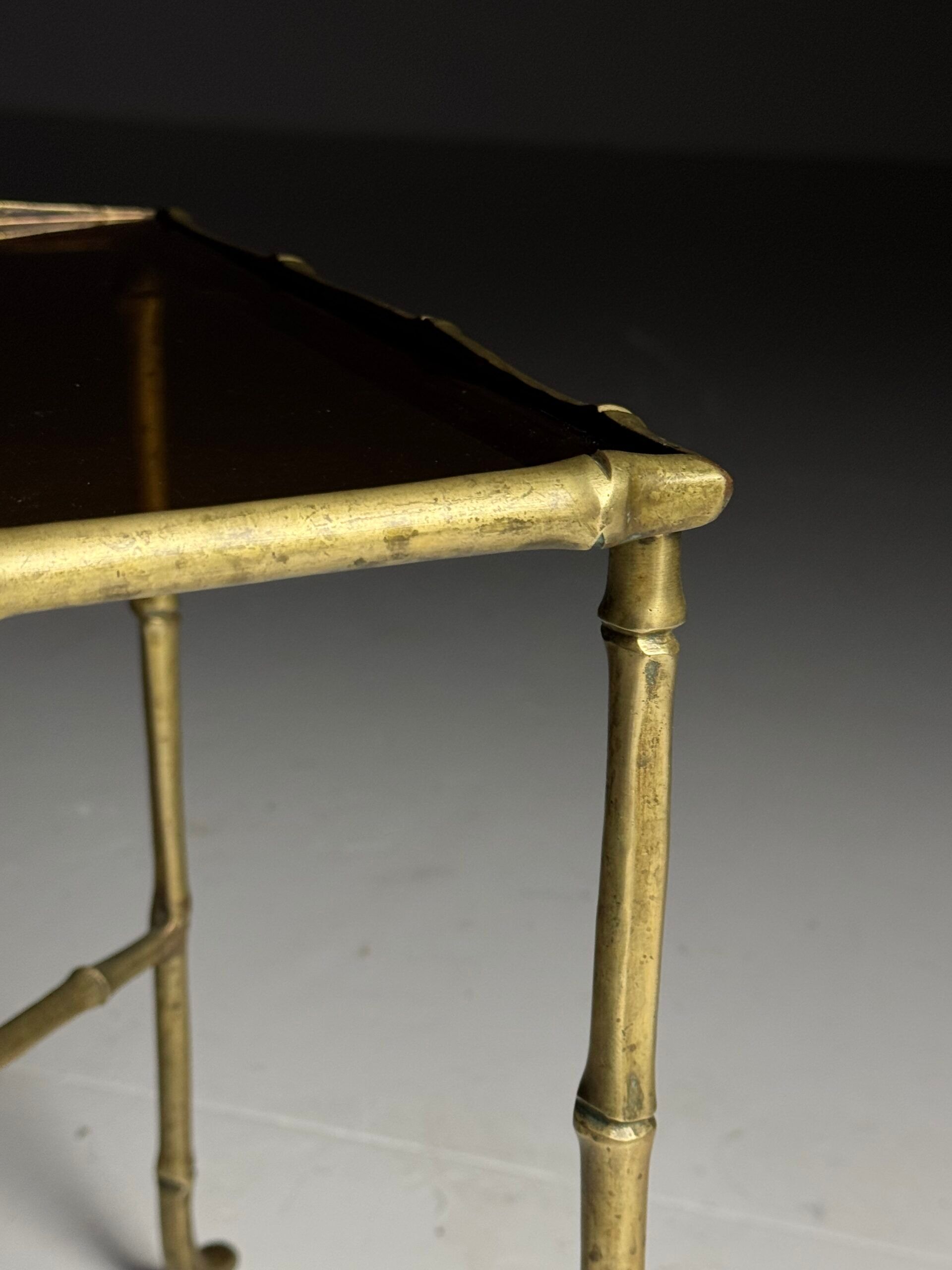 Table d'appoint en faux bambou