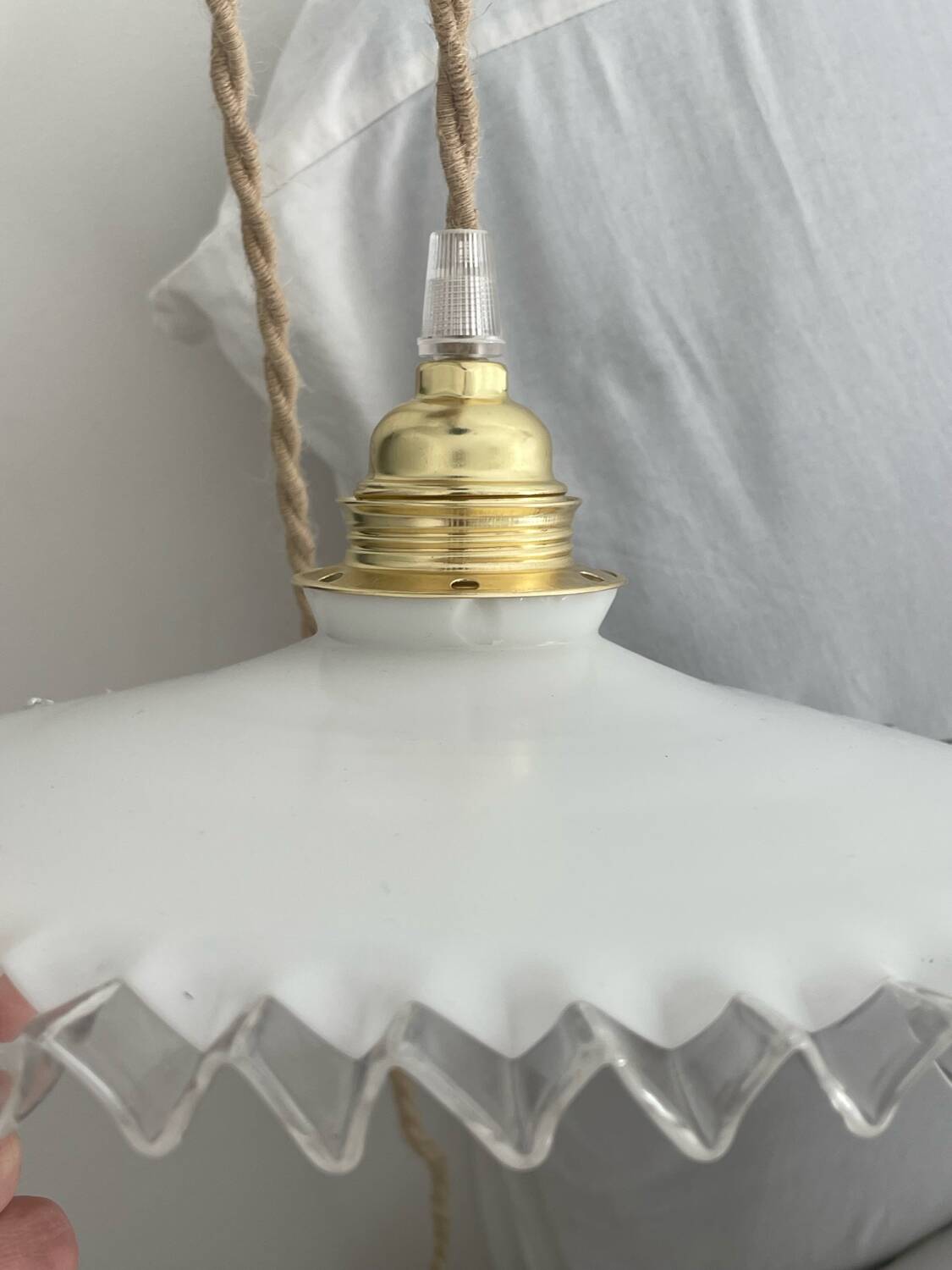 Pair of lace-edged opaline portable lamps with cord wire