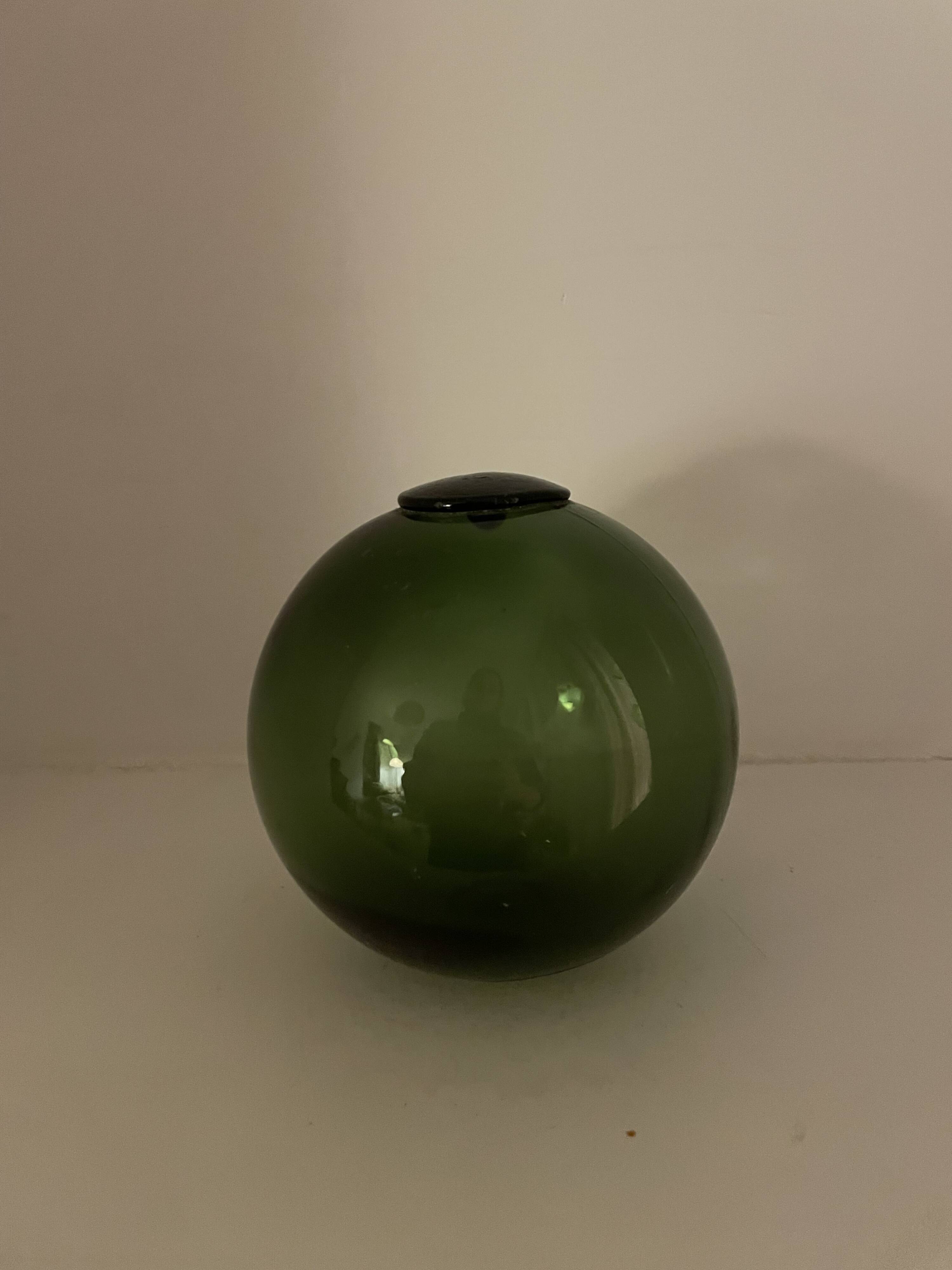 Set of 12 decorative items