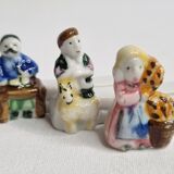 Six Le Merzer porcelain knife holders, 6 cm