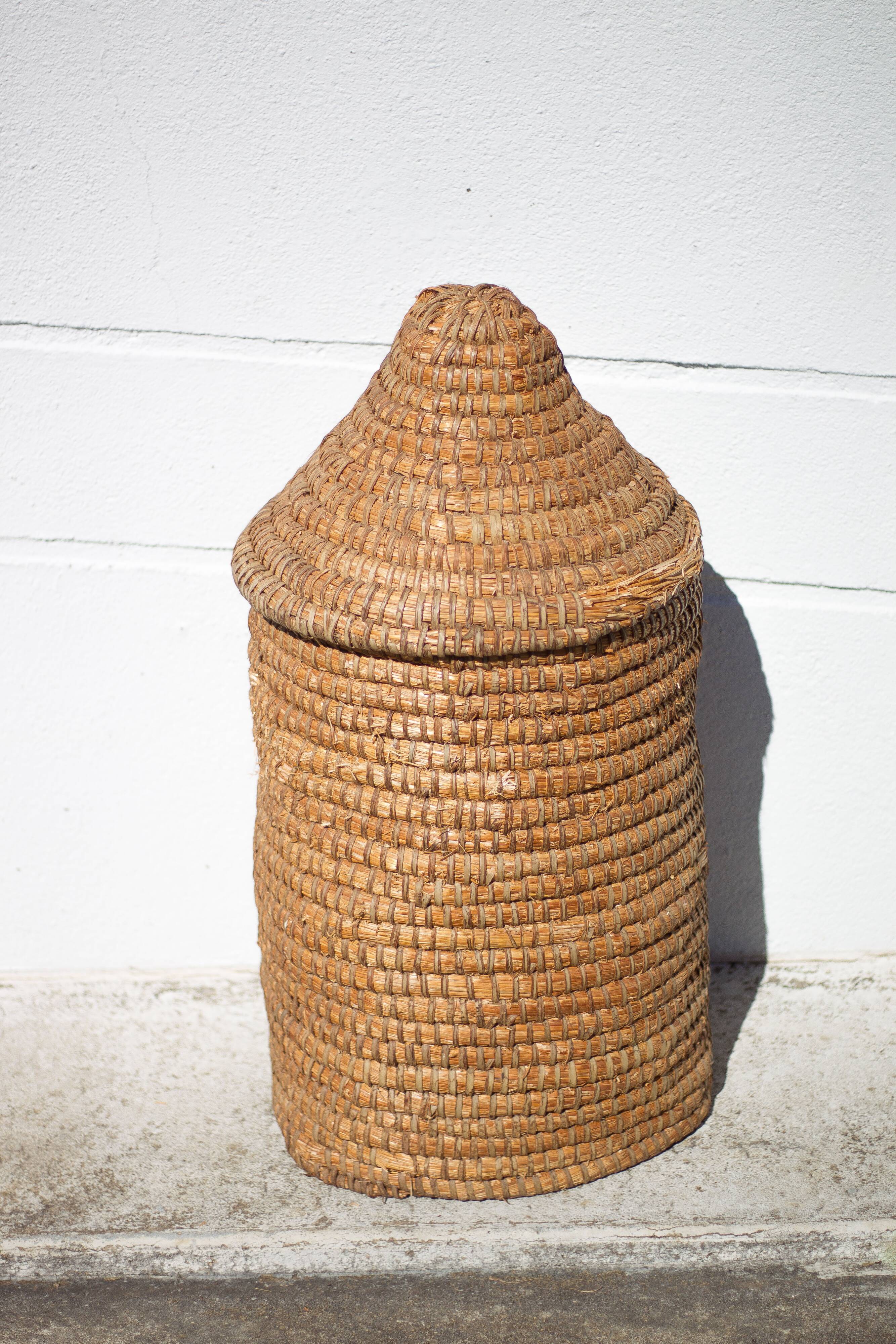 Old basket, burgundy straw and bramble, woven basket with lid, pantry
