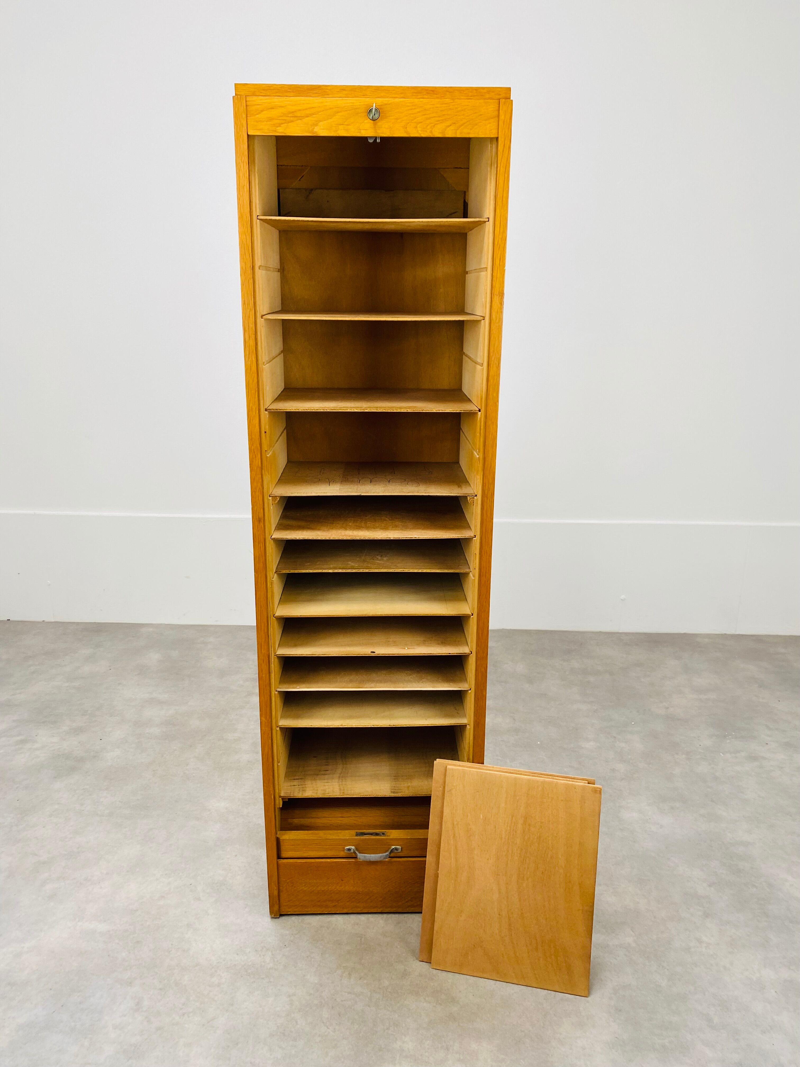 Column cabinet curtain binder, trade