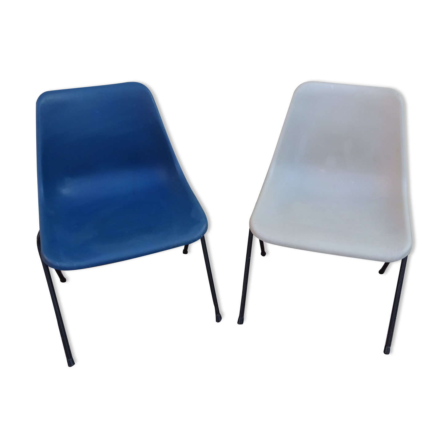 Pair of chairs by Robin Day Helli edition 60