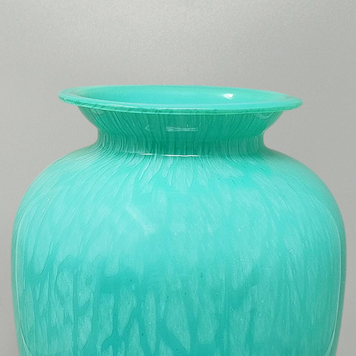 1970s Exquisited Handcrafted Green Vase by V.A.M. in Murano Glass. Made in