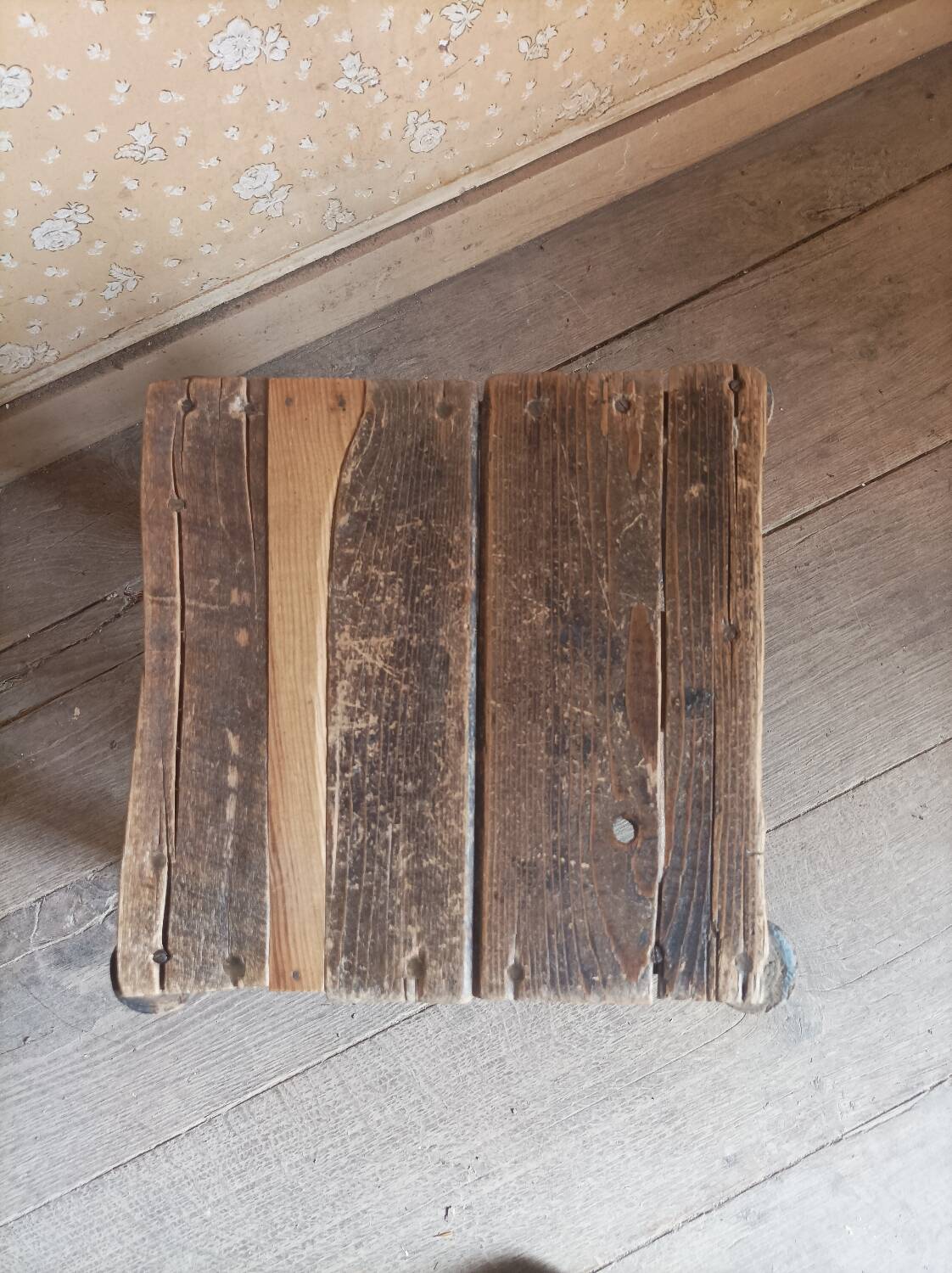 Tabouret brutaliste