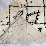 Handcrafted Moroccan Berber carpet 175 x 113 CM