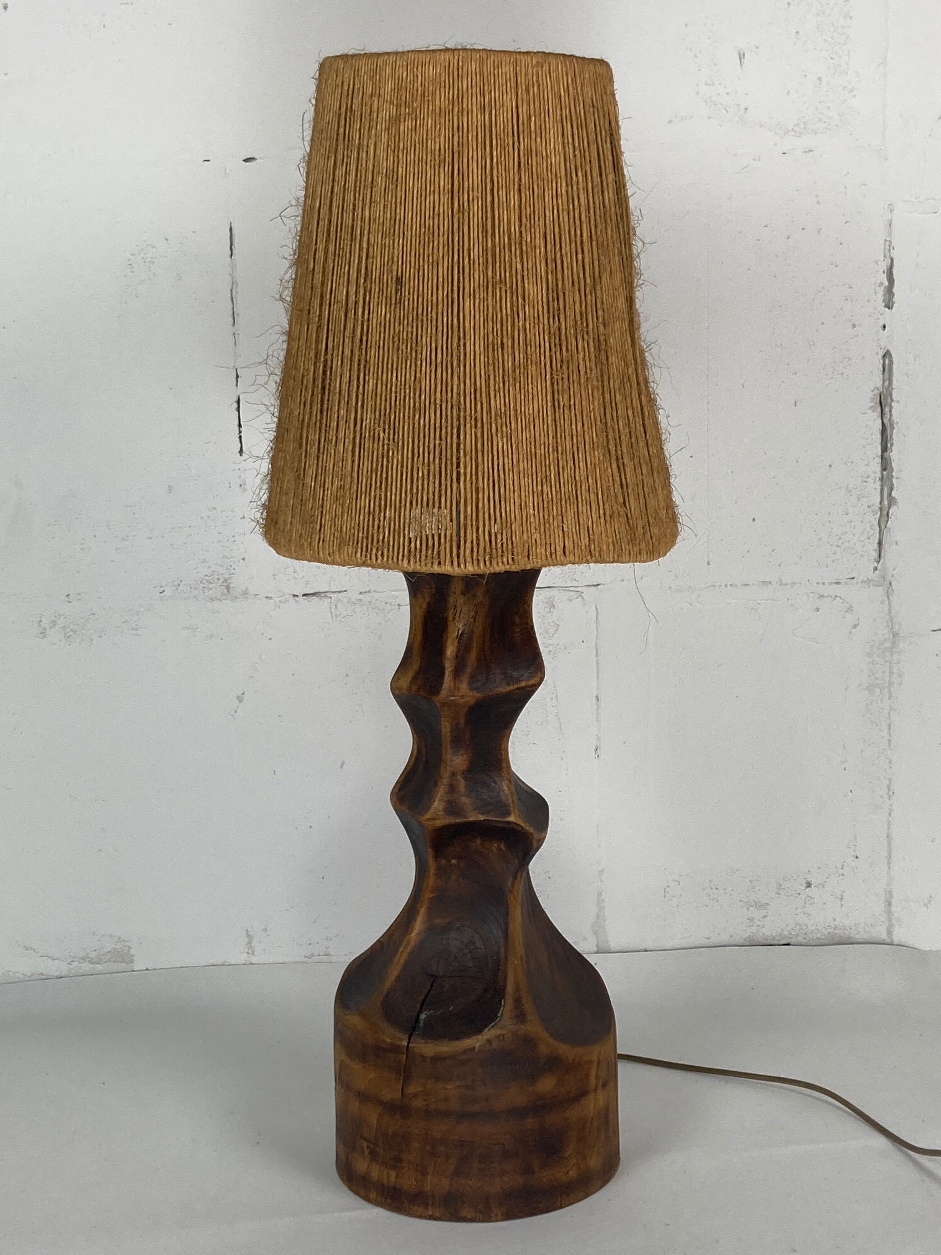 Lampe de table hollandaise brutaliste avec abat-jour en sisal, années 1960