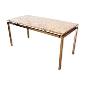 Table basse en marbre rose