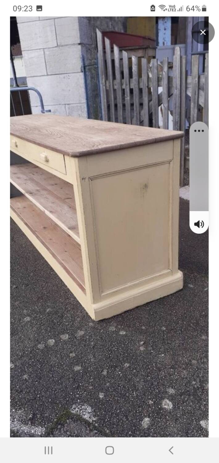 Counter trade furniture