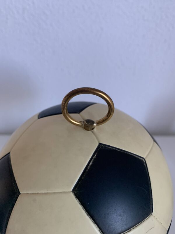 Porte-cigarettes ballon de football distributeur, 1960
