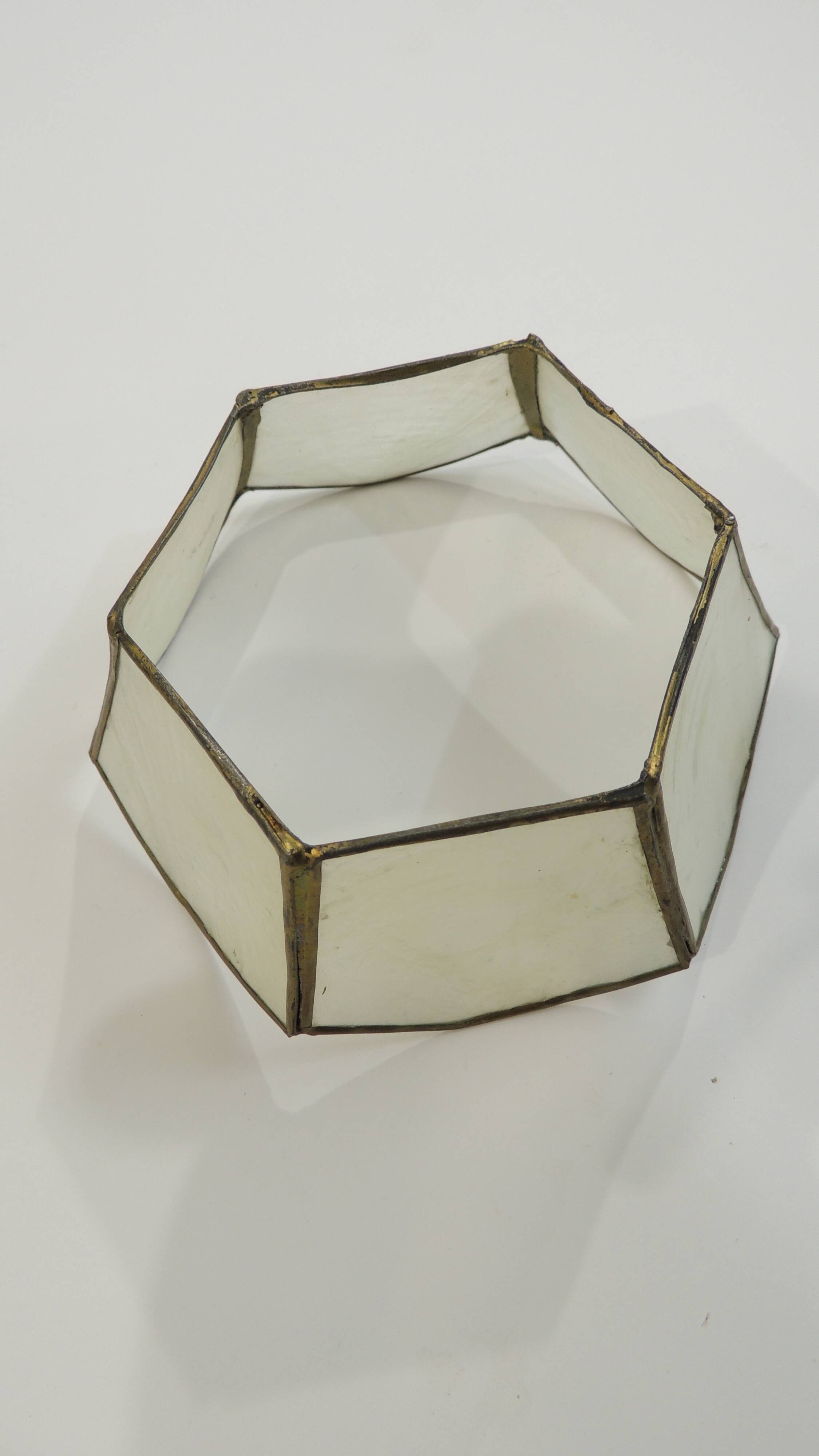Vintage mother-of-pearl pendant light – Geometric style, 70s