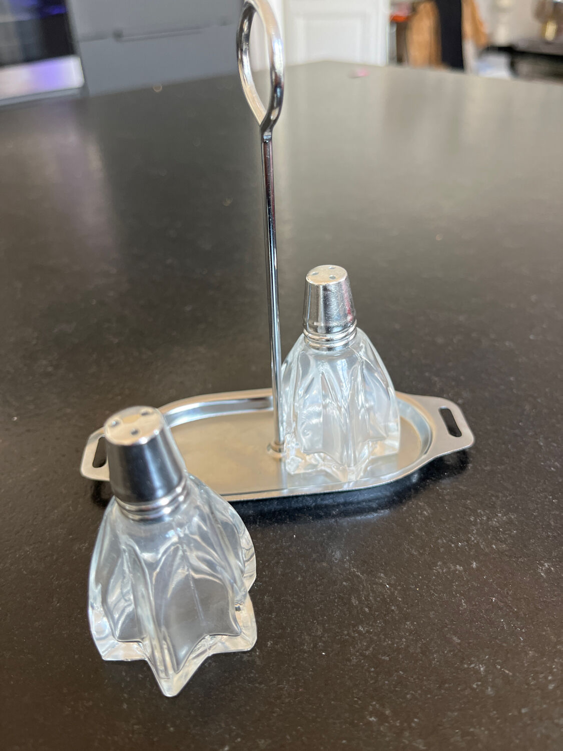 Set pepper and salt shaker