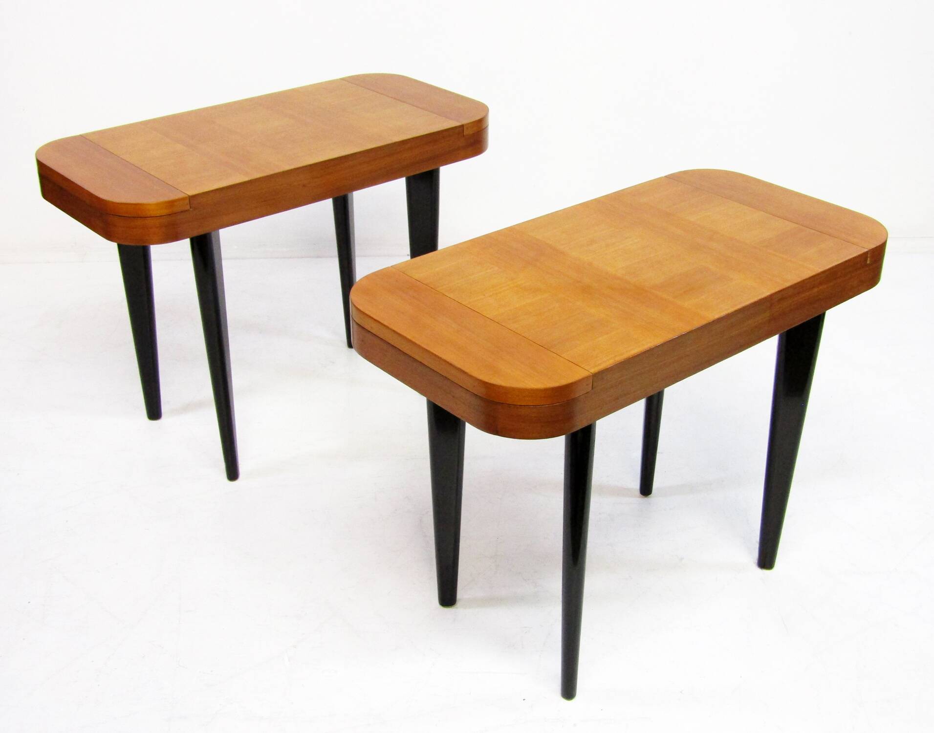 Two Paldao Line Art Deco End Tables By Gilbert Rohde For Herman Miller, C 1940