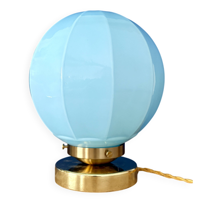 Lampe à poser globe vintage art déco en opaline bleue