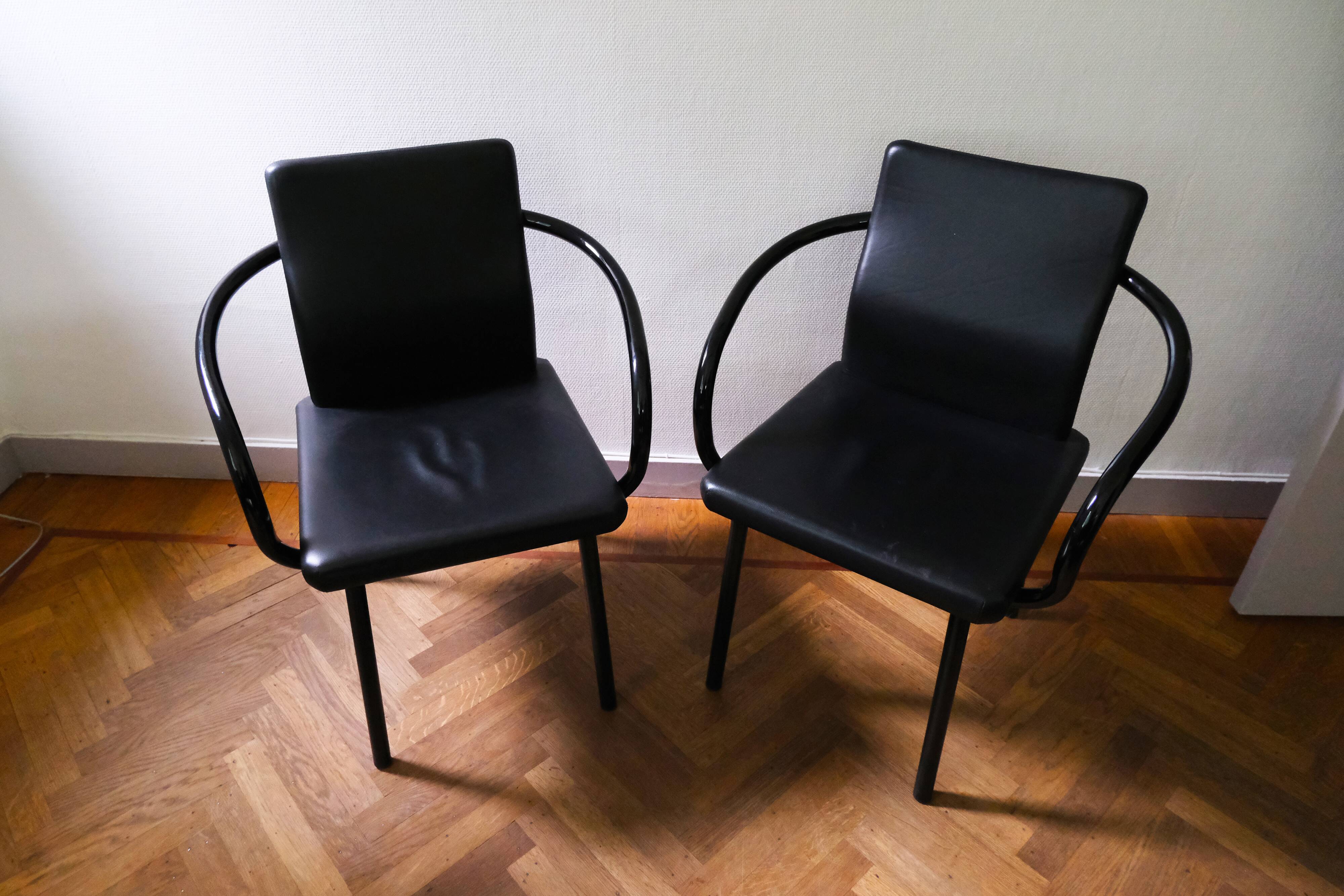 Suite de chaises "Mandarin" Ettore Sottsass pour Knoll