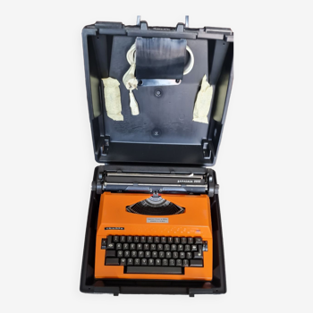 Typewriter Triumph gabriele 2000