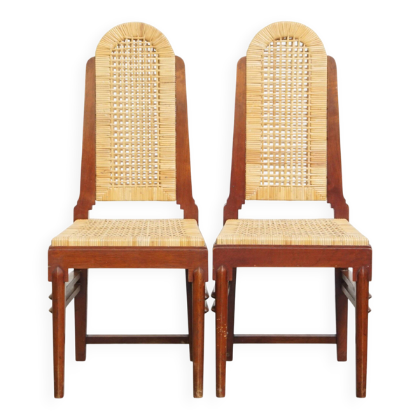 Ensemble de deux chaises de salle à manger au design Art Déco avec un cadre en bois.