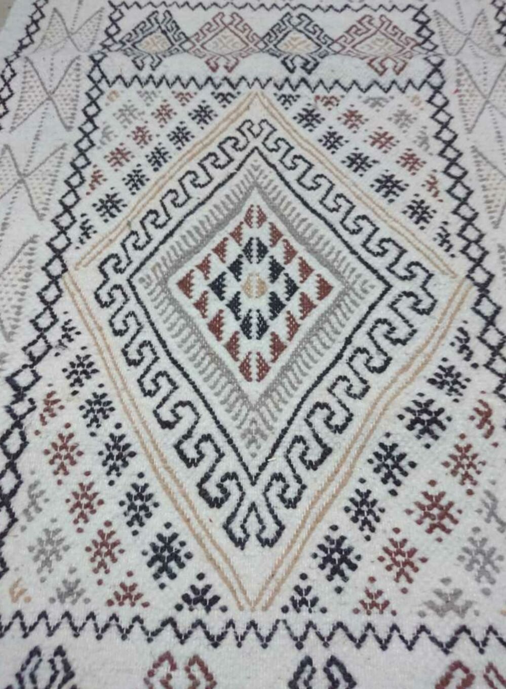 Tapis berb re fait la main en pure laine beige 63 x 124 Tapis berb re fait la main en pure laine beige 63 x 124