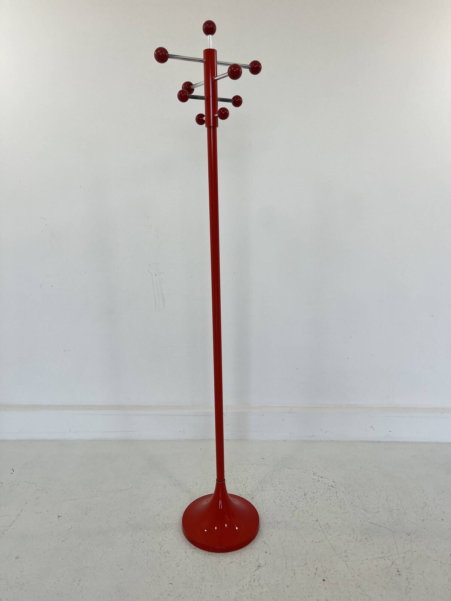 Porte-manteau rouge vintage des années 80
