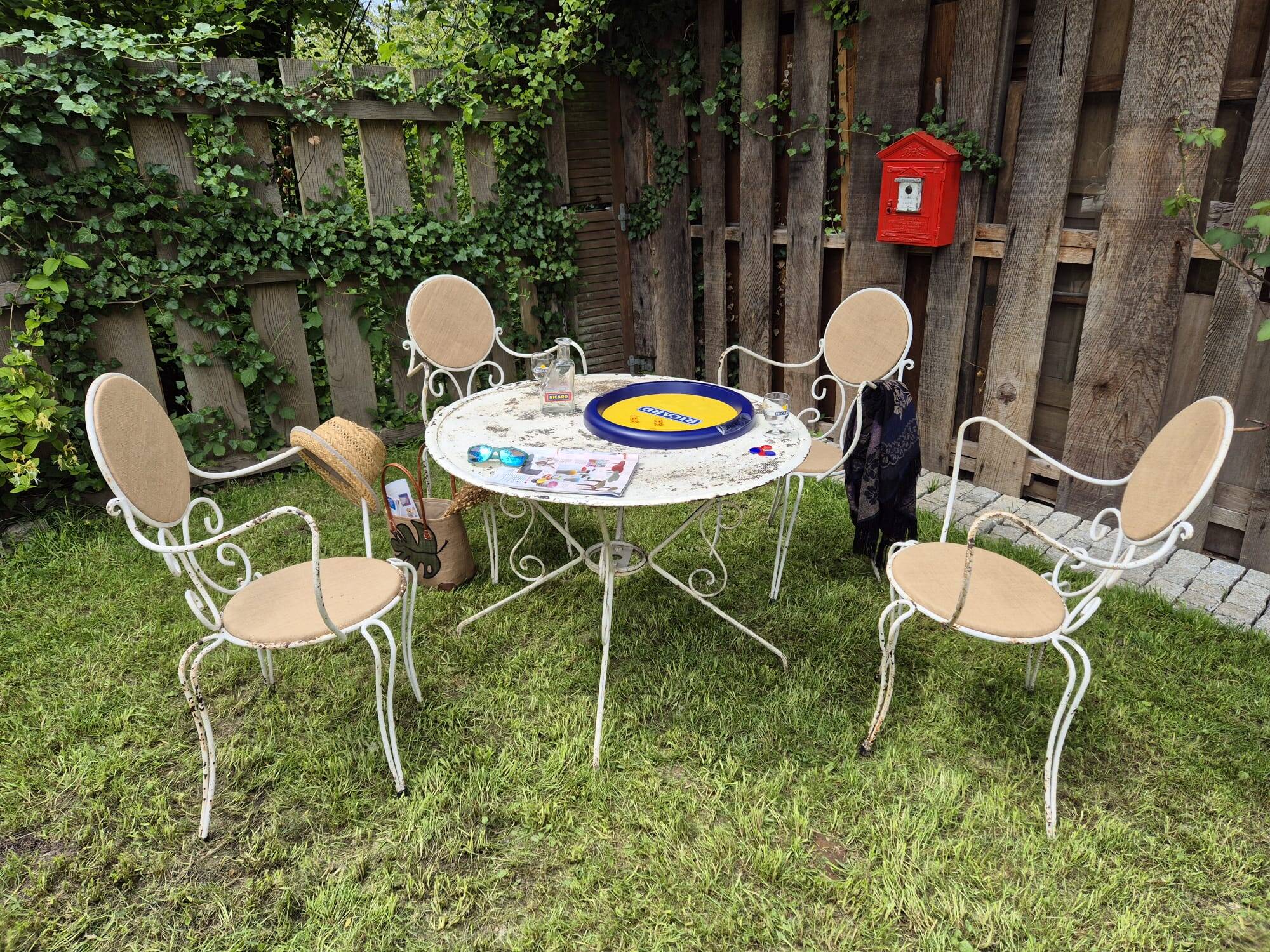 Salon de jardin en fer forgé