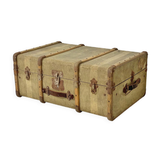 Travel trunk 30s