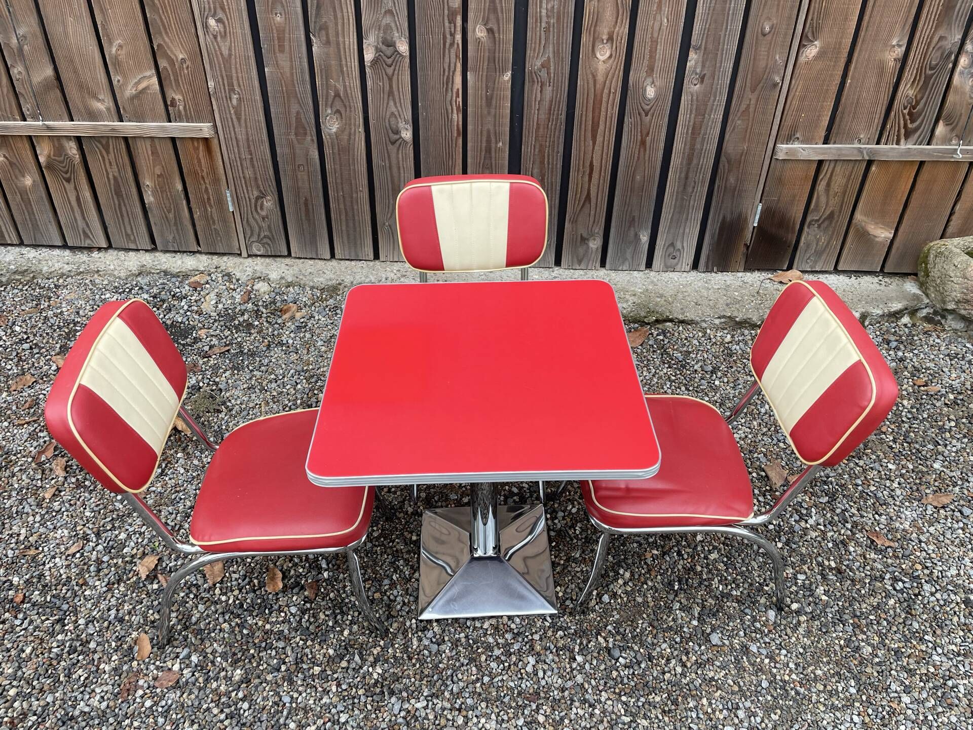 Ensemble 3 chaises et table vintage