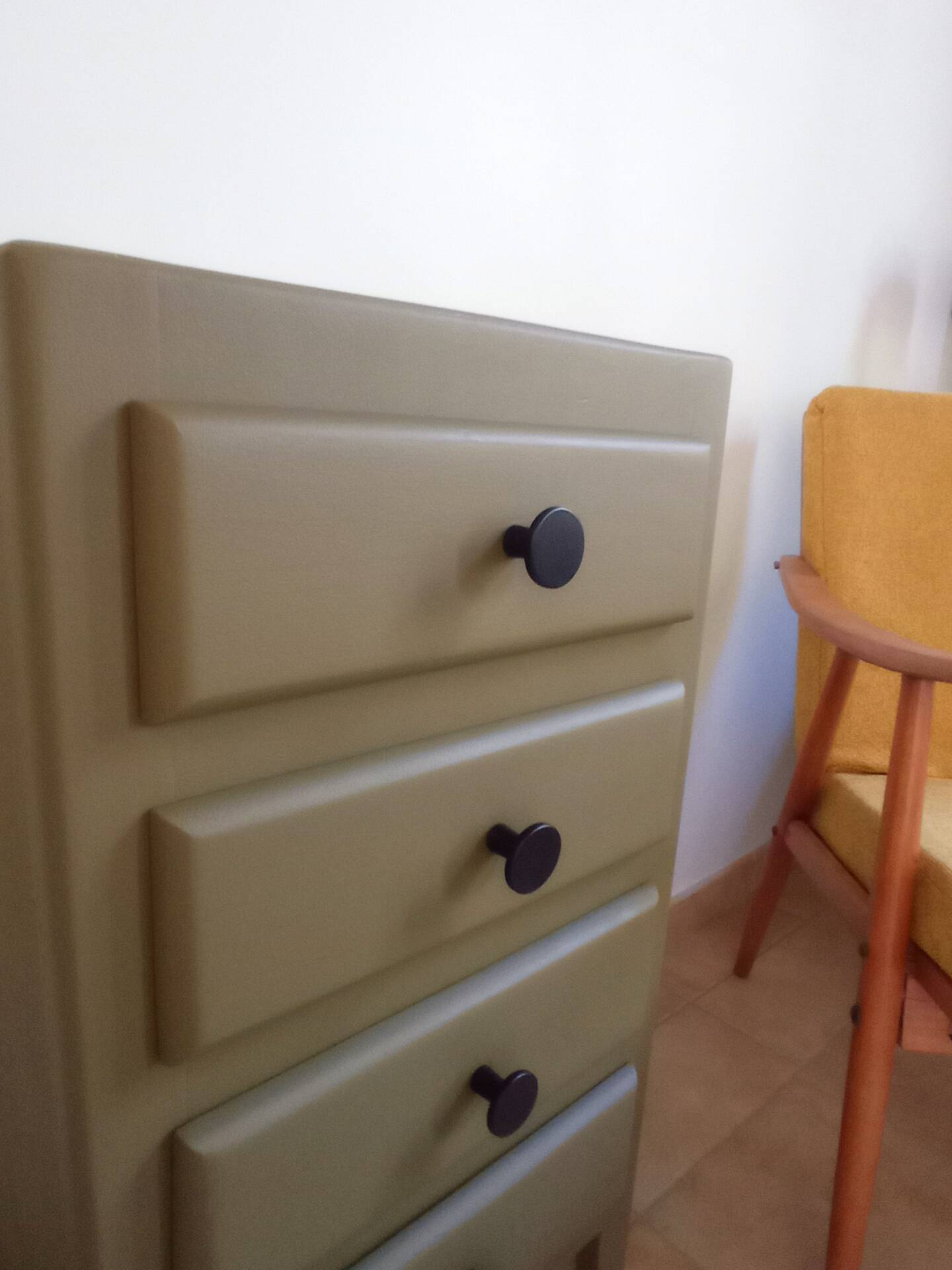 Chiffonnier vintage