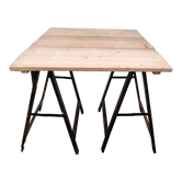 Table on trestles