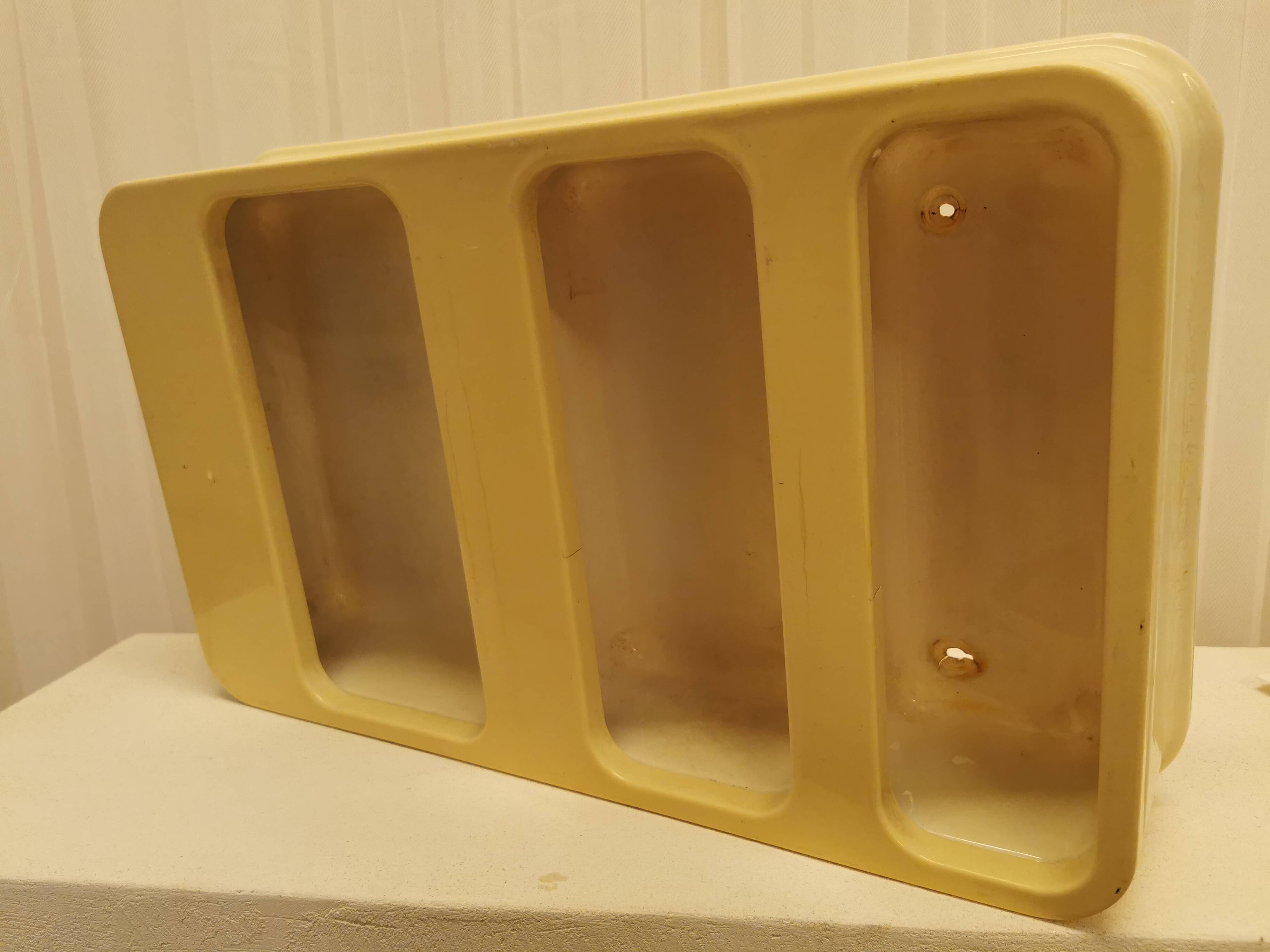 Wall-mounted plastic wall shelf