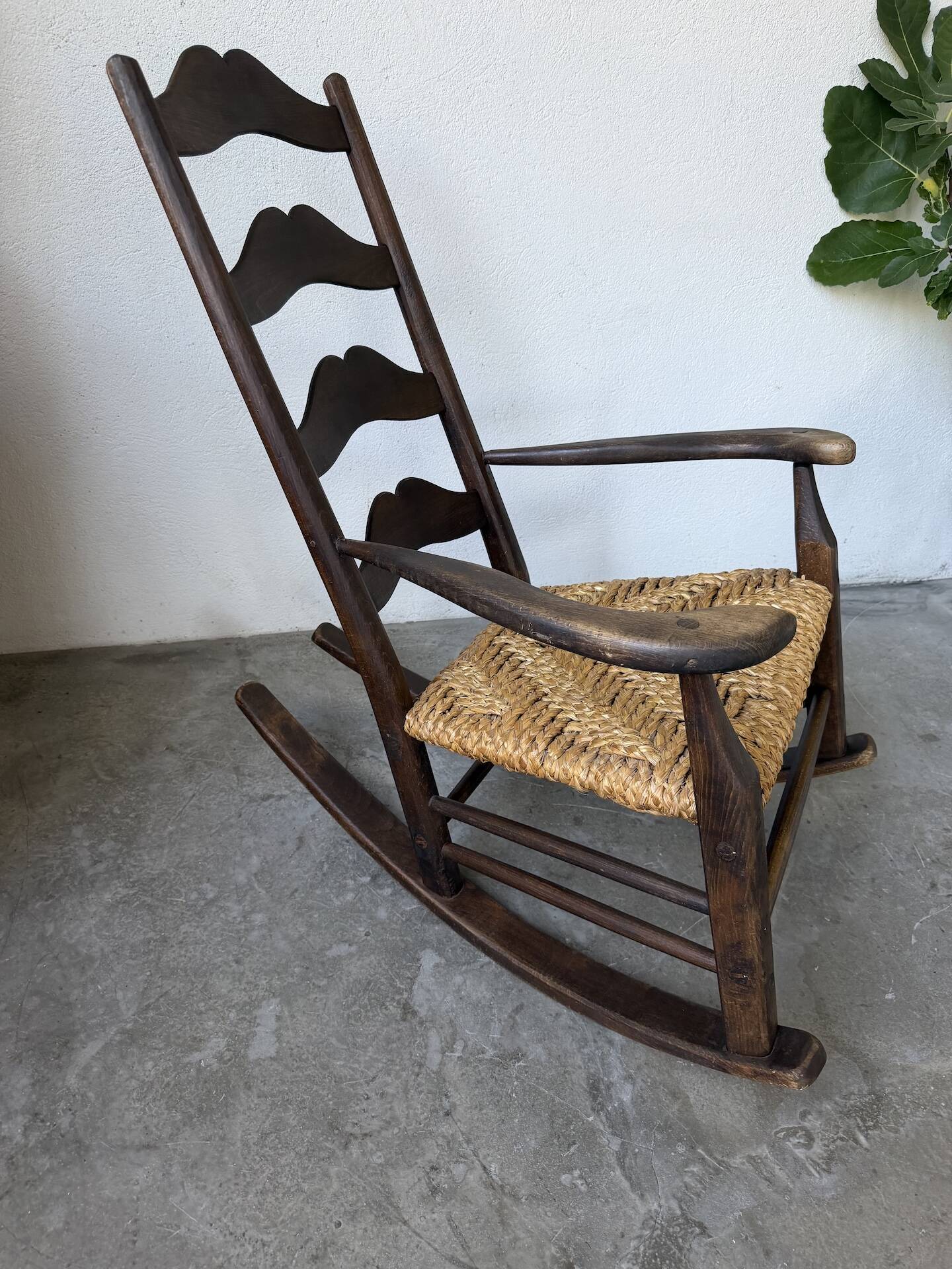 Rocking chair 1900 France cord